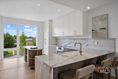 This exceptionally low-maintenance home is situated in Casino - photo 8