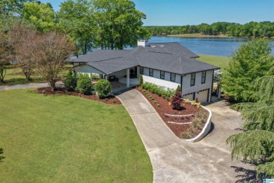 Lake Home For Sale in Sylacauga, Alabama