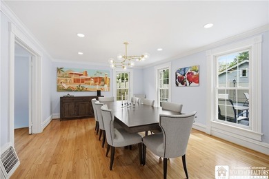 Welcome to 19 Winchester Road: an expansive 6 bedroom, 3 - photo 17