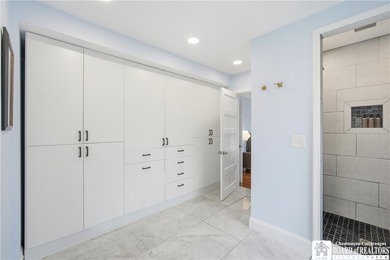 Welcome to 19 Winchester Road: an expansive 6 bedroom, 3 - photo 24