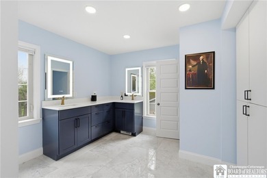 Welcome to 19 Winchester Road: an expansive 6 bedroom, 3 - photo 25