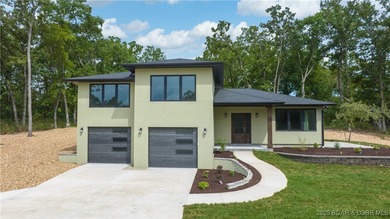 Lake of the Ozarks Home Active Under Contract in Porto Cima Missouri