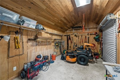 Welcome to 3401 Summit Circle in Belton! This spacious 2 - photo 34