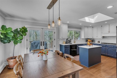Welcome to this picture-perfect three-bedroom ranch, ideally - photo 7
