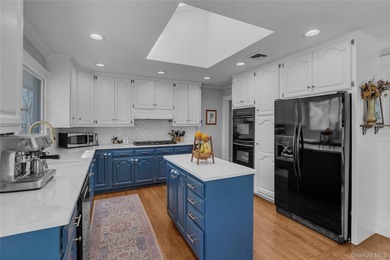 Welcome to this picture-perfect three-bedroom ranch, ideally - photo 9