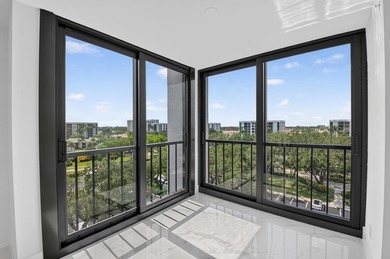 Beautifully fully renovated 7th floor corner Midrise apt - photo 12