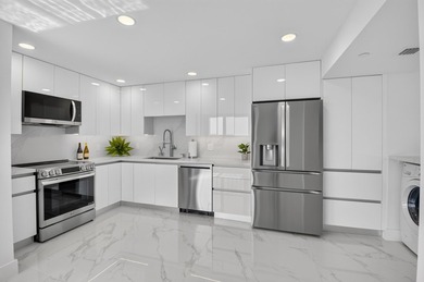 Beautifully fully renovated 7th floor corner Midrise apt - photo 14