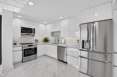 Beautifully fully renovated 7th floor corner Midrise apt - photo 15