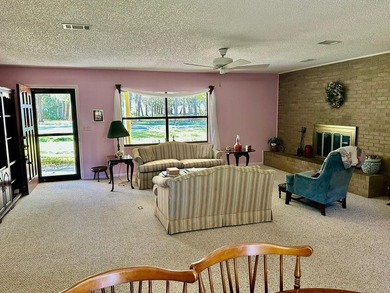WATERFRONT! FISHERMAN'S PARADISE! This one story three bedroom - photo 16