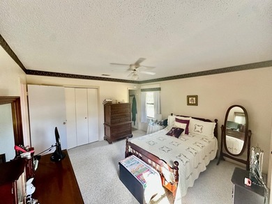WATERFRONT! FISHERMAN'S PARADISE! This one story three bedroom - photo 21