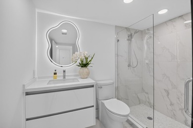 Beautifully fully renovated 7th floor corner Midrise apt - photo 25