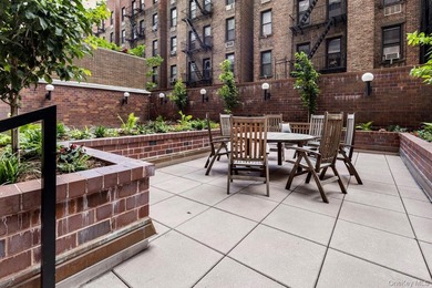 Perched on the 20th floor of a full-service Upper East Side - photo 27