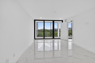 Beautifully fully renovated 7th floor corner Midrise apt - photo 29