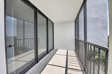 Beautifully fully renovated 7th floor corner Midrise apt - photo 35