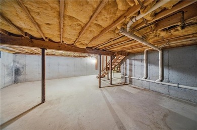 Beautifully updated and thoughtfully designed, this spacious - photo 37