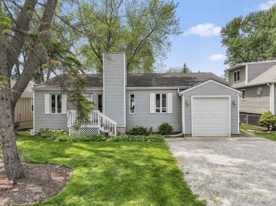 Lake Home For Sale in Fox Lake, Illinois
