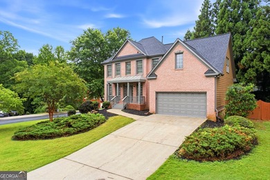 Welcome to this beautifully renovated 5-bedroom, 4-bathroom home - photo 2