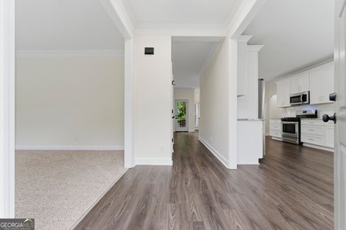 Welcome to this beautifully renovated 5-bedroom, 4-bathroom home - photo 4