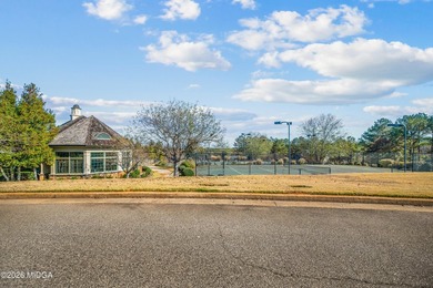 Located on the 5th fairway in River Forest subdivision. Perfect - photo 6