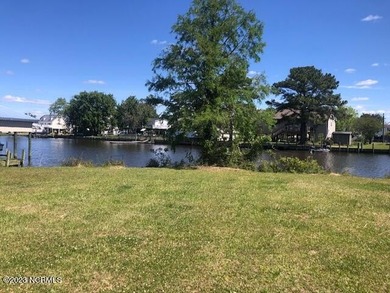 Pamlico River Lot For Sale in Chocowinity North Carolina