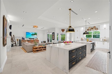 Situated on a spectacular 1.25-acre corner estate in the heart - photo 11