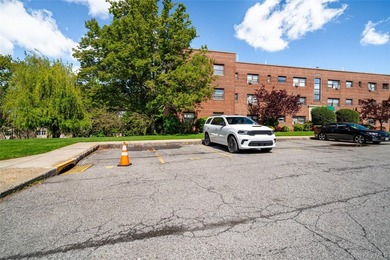 No need to look any further, you're home. This well maintained - photo 15