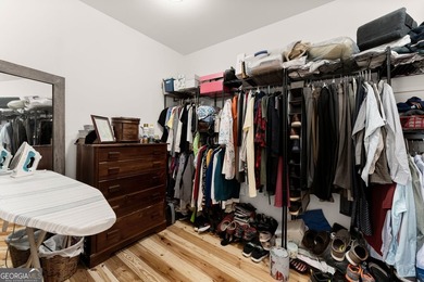 BACK ON THE MARKET! Buyers had circumstances to change. There - photo 24