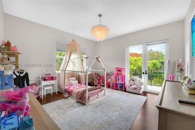 Situated on a spectacular 1.25-acre corner estate in the heart - photo 31