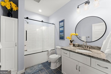BACK ON THE MARKET! Buyers had circumstances to change. There - photo 33