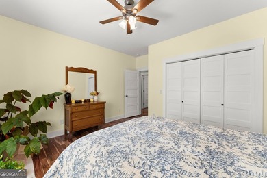 BACK ON THE MARKET! Buyers had circumstances to change. There - photo 35