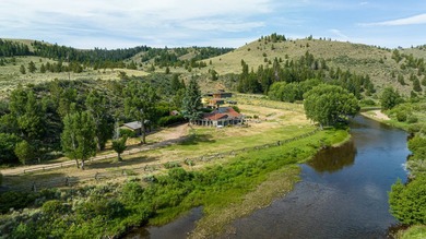 A truly unique and exceptional property that has just become - photo 7