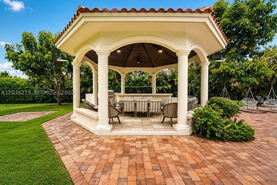 Situated on a spectacular 1.25-acre corner estate in the heart - photo 40