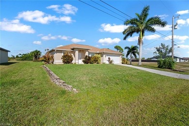 Cape Coral Lakes Area Home For Sale in Cape Coral Florida