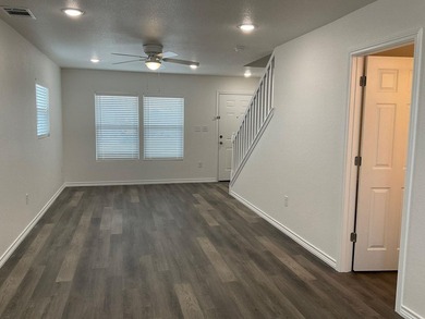 Exceptional income-producing investment in the heart of - photo 11