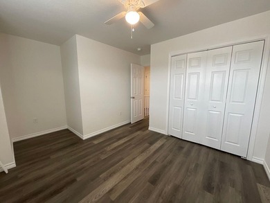 Exceptional income-producing investment in the heart of - photo 13