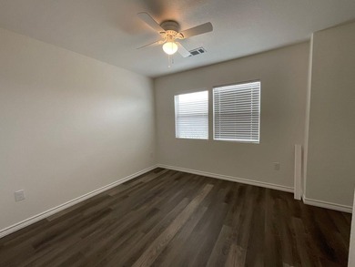 Exceptional income-producing investment in the heart of - photo 14