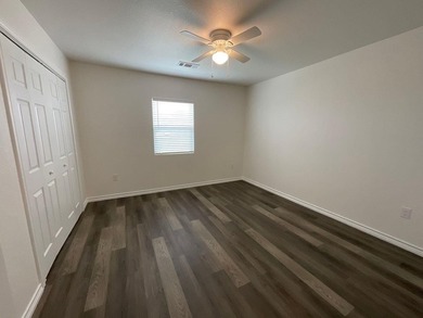 Exceptional income-producing investment in the heart of - photo 18