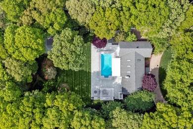 Set in the bucolic hamlet of Remsenburg, this 4-bedroom - photo 23