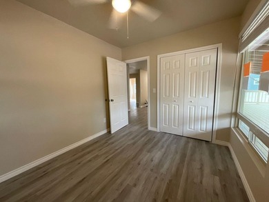 Exceptional income-producing investment in the heart of - photo 31
