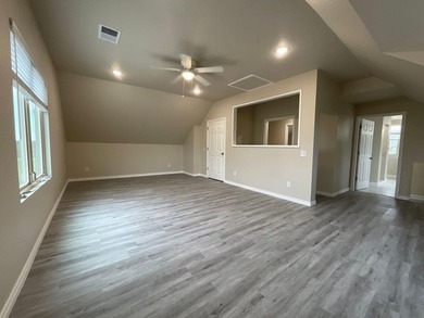 Exceptional income-producing investment in the heart of - photo 35