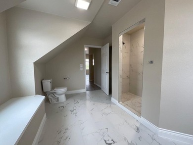 Exceptional income-producing investment in the heart of - photo 38