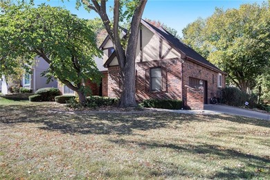 Lake Home For Sale in Lees Summit, Missouri