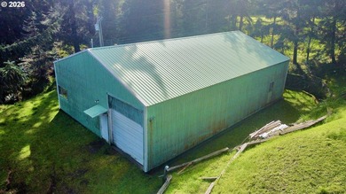 Rare Gold Beach hilltop retreat! This 3.21-acre property - photo 5