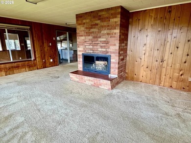Rare Gold Beach hilltop retreat! This 3.21-acre property - photo 9