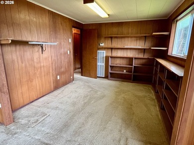 Rare Gold Beach hilltop retreat! This 3.21-acre property - photo 10