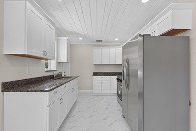 Welcome to this charming 3-bed, 1-bath concrete block home - photo 11