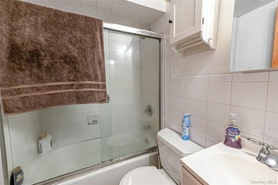 Opportunity awaits! Do not miss out on this gorgeous split level - photo 14