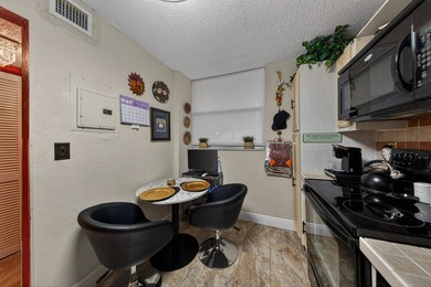 Here is a perfect opportunity to own an apartment in a quiet 55+ - photo 19