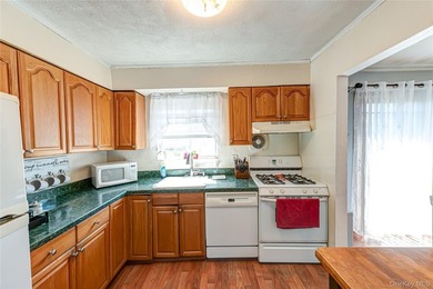 Opportunity awaits! Do not miss out on this gorgeous split level - photo 22