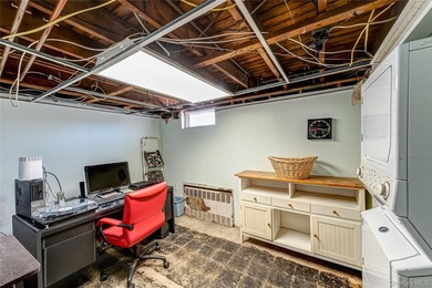 Opportunity awaits! Do not miss out on this gorgeous split level - photo 24